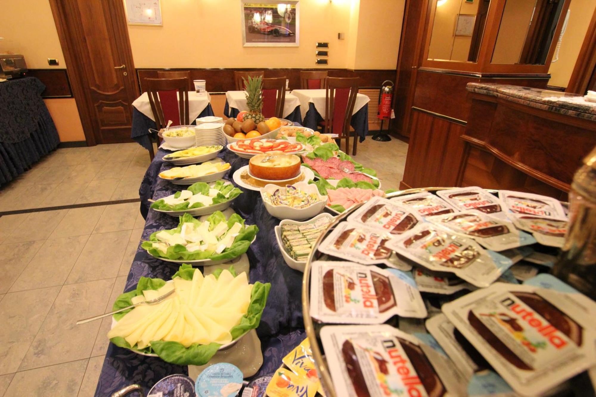 מילאנו Mokinba Hotels King מראה חיצוני תמונה