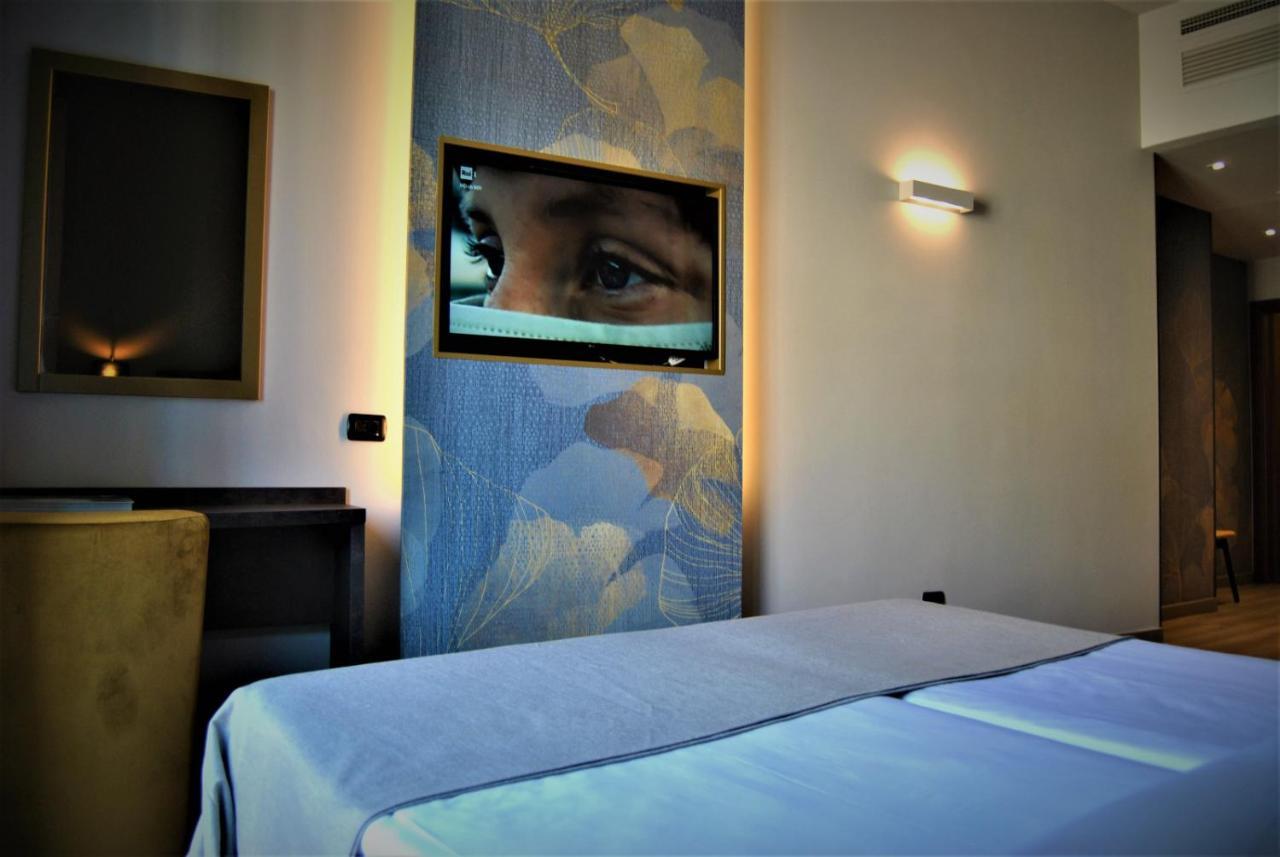 מילאנו Mokinba Hotels King מראה חיצוני תמונה
